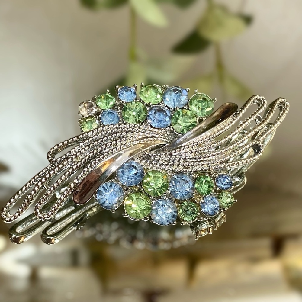 Vintage Coro Large Brooch Signed Blue Green Rhinestones Silver Setting - Picture 7 of 7